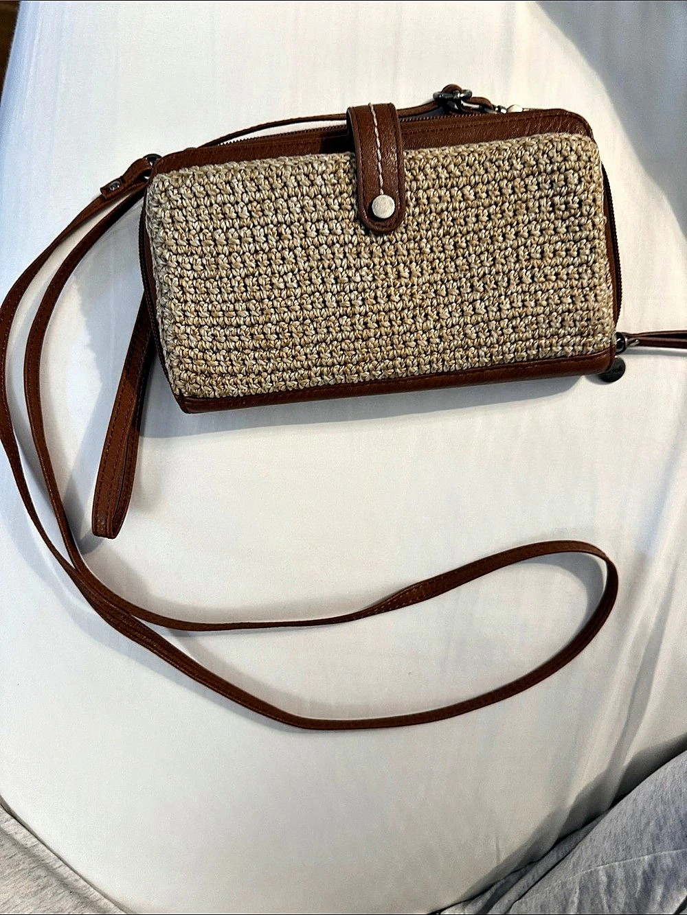 the sak Iris Smartphone Crossbody Wallet Woven Brown & Beige